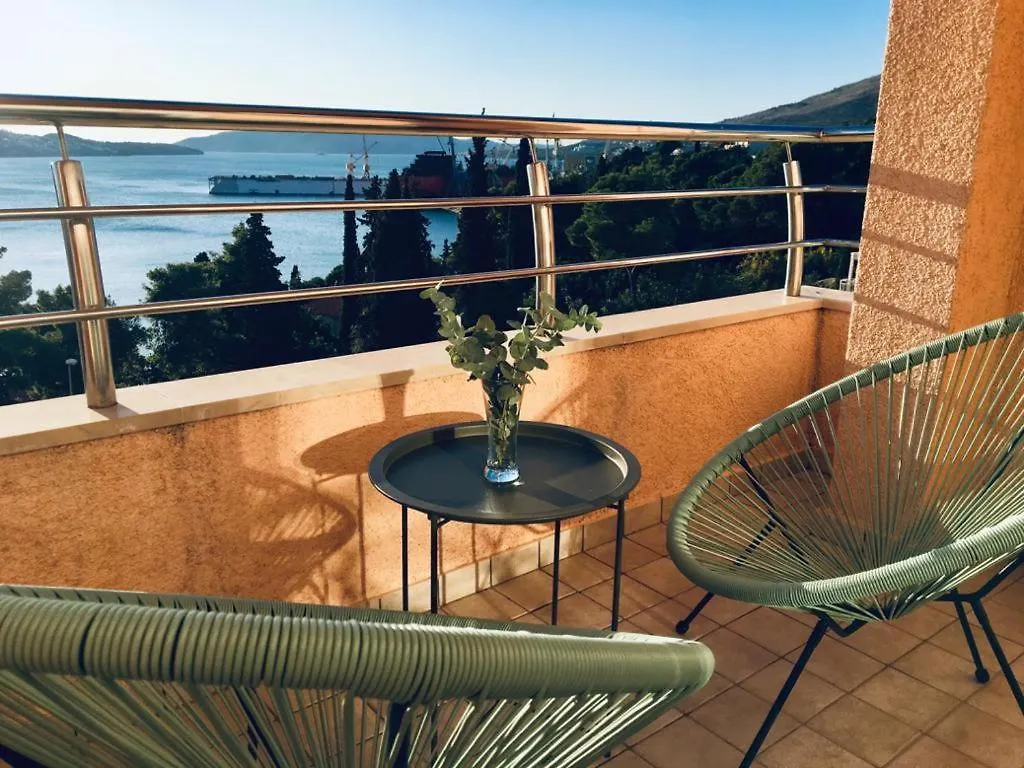 Trogir Family Space 90M2 Apartment